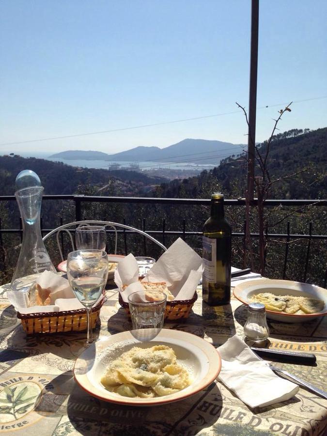 Agriturismo Oliva Azzurra Villa Valeriano Lunense Екстериор снимка